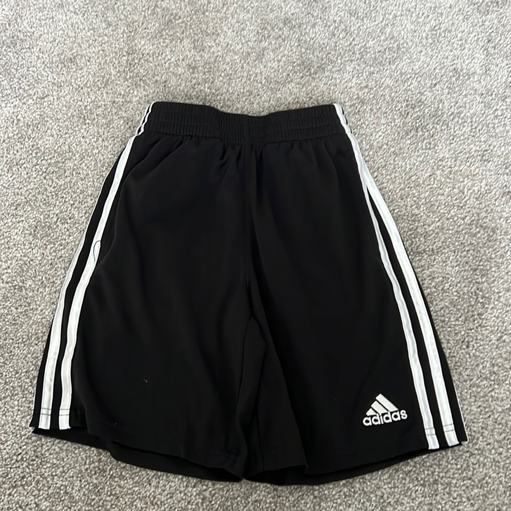 Boys Adidas shorts size 10/12
